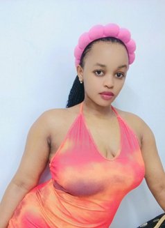 Sheila - escort in Riyadh Photo 4 of 14