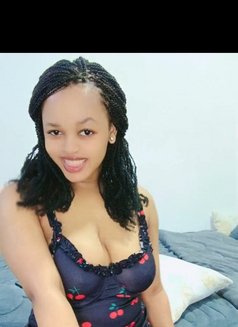 Sheila - escort in Riyadh Photo 7 of 14