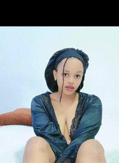 Sheila - escort in Riyadh Photo 10 of 14