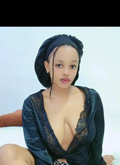 Sheila - escort in Riyadh Photo 13 of 14