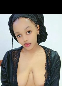 Sheila - escort in Riyadh Photo 14 of 14