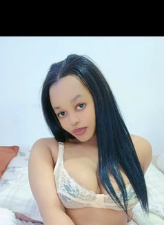 Cherry - escort in Riyadh Photo 6 of 6