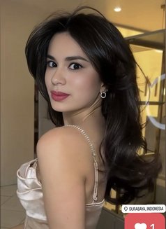Shela - Acompañantes transexual in Bali Photo 5 of 10