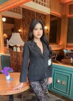Shelin - escort in Bali Photo 6 of 10