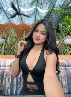 Shelin - escort in Bali Photo 8 of 10