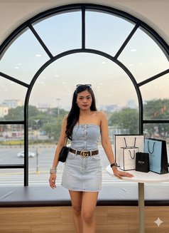 SHELLA - puta in Jakarta Photo 7 of 8