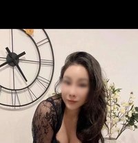 Shelley - escort in Sydney