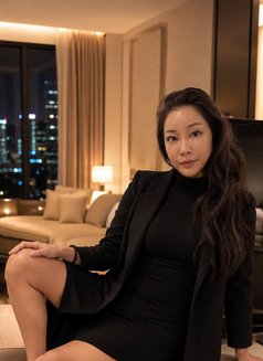 Shelley - escort in Sydney Photo 7 of 11