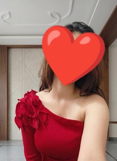 Shelly - escort in Noida Photo 1 of 1