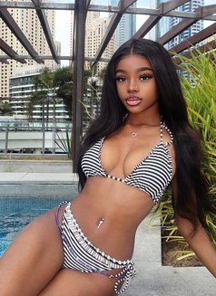 Shelly Squirting and Annal Escort - escort in Bali Photo 13 of 17