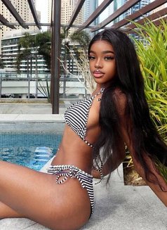 Shelly Squirting and Annal Escort - escort in Bali Photo 14 of 17