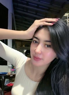 Shellyana - puta in Jakarta Photo 3 of 4