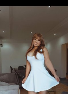 Shema - escort in Muscat Photo 4 of 10