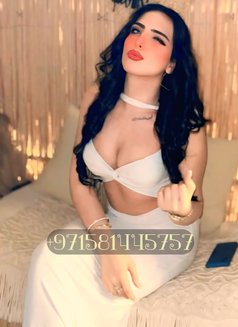 Shemale Ash - Transsexual escort in Dubai Photo 2 of 6