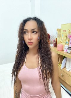 Barbie long cock - masseuse in Udon Thani Photo 7 of 17