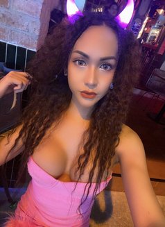 Barbie long cock - masseuse in Udon Thani Photo 10 of 17