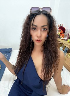 Barbie long cock - masseuse in Udon Thani Photo 15 of 17