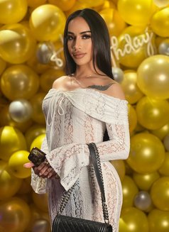 Shemale Both - Transsexual escort in Dubai Photo 14 of 16