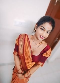 Shemale Chennai Anu Sexy - Acompañantes transexual in Chennai Photo 5 of 6