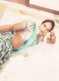 Shemale Chennai Vadapalni - Transsexual escort in Chennai Photo 2 of 3