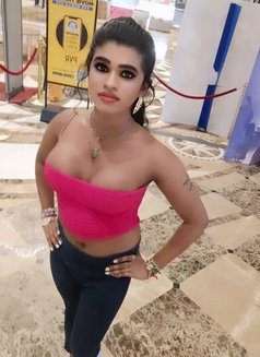 Shemale Divyaa - Transsexual escort in Chennai Photo 3 of 4