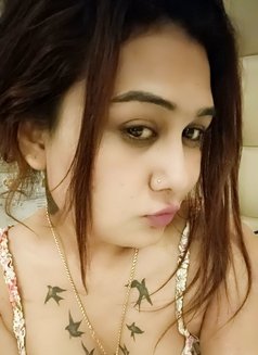 Shemale Diya Big Boobs LundSucker - Transsexual escort in Bangalore Photo 7 of 9