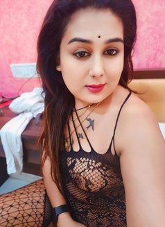 Shemale Diya Big Boobs LundSucker - Transsexual escort in Bangalore Photo 2 of 9