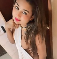 Shemale Diya Big Boobs LundSucker - Transsexual escort in Bangalore Photo 5 of 7