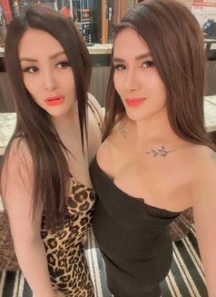 Shemale Duo - Acompañantes transexual in Bangkok Photo 1 of 6