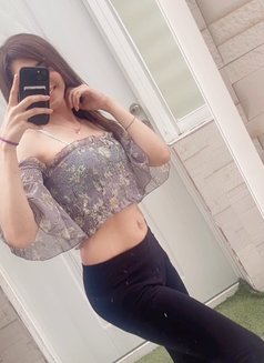 Shemale. Elsa - Transsexual escort in İstanbul Photo 7 of 8