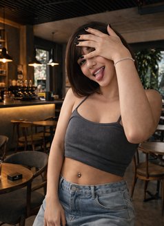 Shemale. Elsa - Transsexual escort in İstanbul Photo 8 of 9