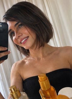 Shemale. Elsa - Transsexual escort in İstanbul Photo 8 of 8