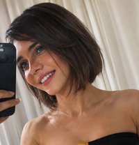 Shemale. Elsa - Transsexual escort in İstanbul Photo 7 of 7