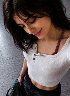 Shemale. Elsa - Transsexual escort in İstanbul Photo 10 of 10