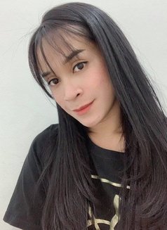 Magdalena Ts.available now - Transsexual escort in Bali Photo 4 of 10