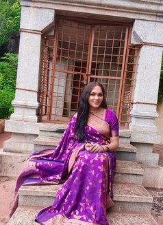 Shemale Gayathri Reddy BDSM queen - Acompañantes transexual in Hyderabad Photo 29 of 30