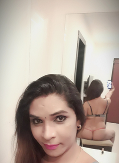 Shemale in Kormangla Only for Few Days - Transsexual escort in Bangalore Photo 2 of 3