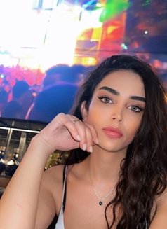 Shemale Isra, Very Sexy and Genuine - Acompañantes transexual in İstanbul Photo 21 of 23