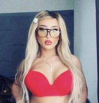Shemale Larisa XxL, Turkish Transsexual escort in İstanbul