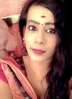 Shemale Looking for Men Fuck Me Hard Wit - Acompañantes transexual in Chennai Photo 6 of 8