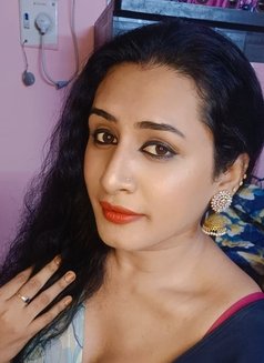 SHEMALE (Madhu) LADYBOY cut COCK & BIG B - Acompañantes transexual in Chennai Photo 7 of 8