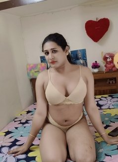 SHEMALE (Madhu) LADYBOY cut COCK & BIG B - Transsexual escort in Chennai Photo 5 of 6