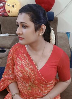 Shemale (madhu) Ladyboy Cut Cock & Big B - Transsexual escort in Chennai Photo 8 of 10