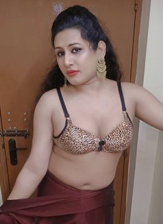 Shemale (madhu) Ladyboy Cut Cock & Big B - Transsexual escort in Chennai Photo 10 of 10