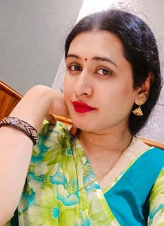 Shemale (madhu) Ladyboy Cut Cock & Big B - Transsexual escort in Chennai Photo 13 of 19