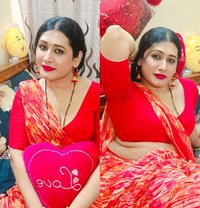 Shemale (madhu) Ladyboy Cut Cock & Big B - Acompañantes transexual in Chennai Photo 15 of 19