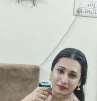 Shemale (madhu) Ladyboy Cut Cock & Big B - Acompañantes transexual in Chennai Photo 18 of 20