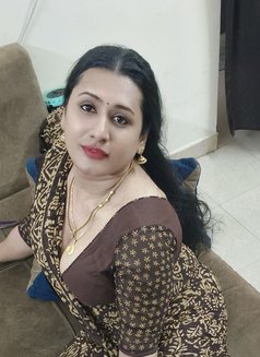 Shemale (madhu) Ladyboy Cut Cock & Big B - Transsexual escort in Chennai Photo 20 of 20
