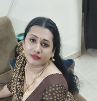 Shemale (madhu) Ladyboy Cut Cock & Big B - Transsexual escort in Chennai