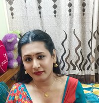 Shemale (madhu) Ladyboy Cut Cock & Big B - Acompañantes transexual in Chennai